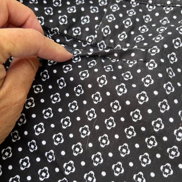 CHICO’S women's size 1 (S 8) shorts, black with white geometric print - Picture 6 of 8